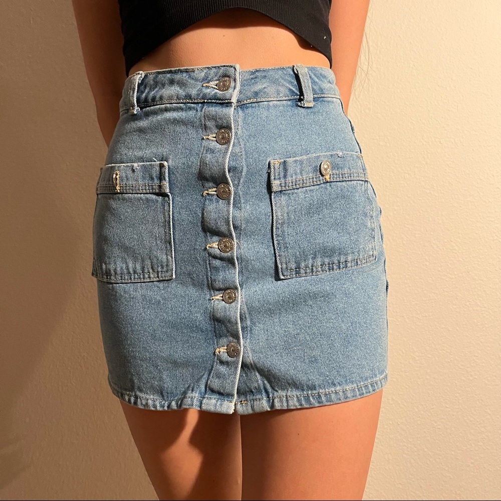 Button Up Denim Skirt in Medium Wash